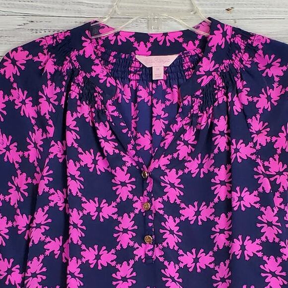 Lilly Pulitzer Silk Janelle Top in Get Hoppy XS Navy Blue Blouse Pink Print Twee - Picture 4 of 9